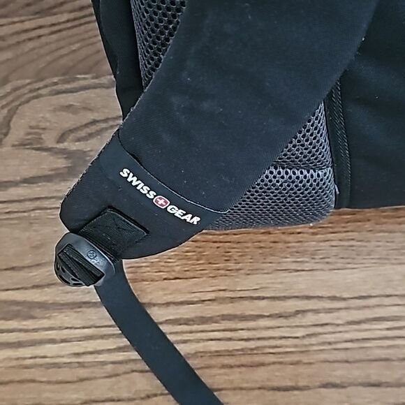 Gently used Swiss Gear Backpack - Picture 4 of 5